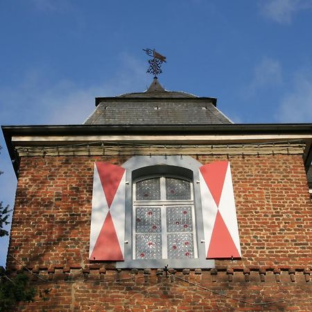 Burg Wassenberg Hotel Exterior photo